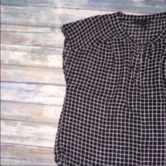 Banana Republic Window Pane Blouse - Picture 3 of 3